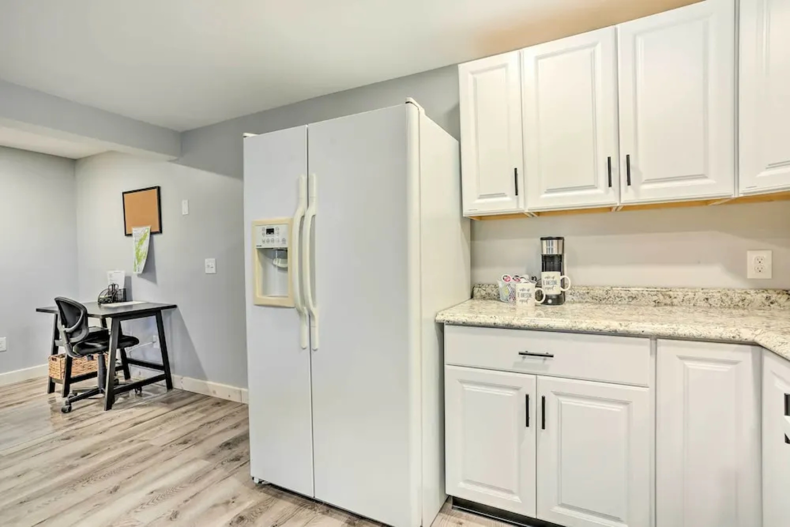 Charming Beacon Apt w/ Fire Pit: Near Hiking!