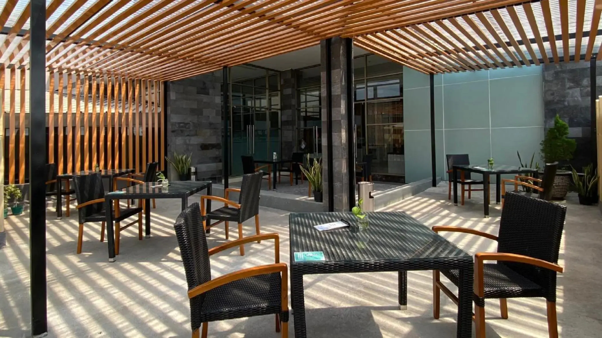 Hotel Ayola Sunrise Mojokerto