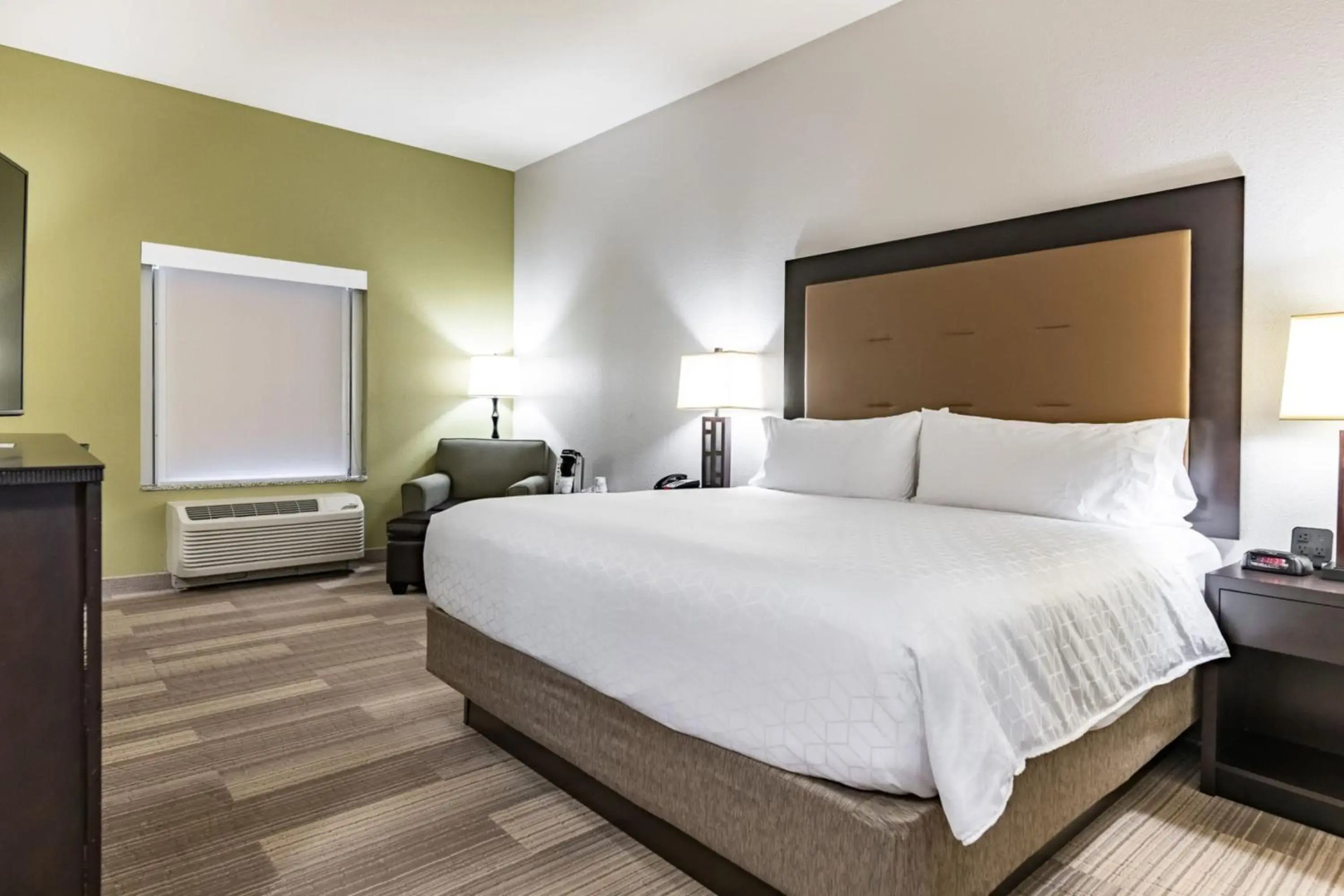 Holiday Inn Express & Suites New Martinsville by IHG
