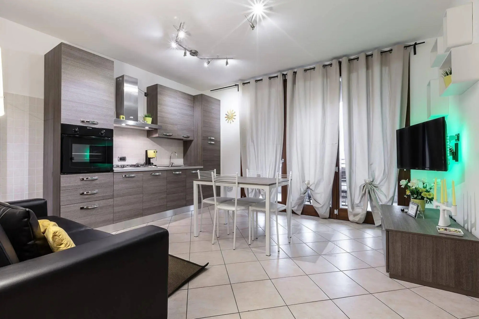 Suitelowcost - Limbiate Studio