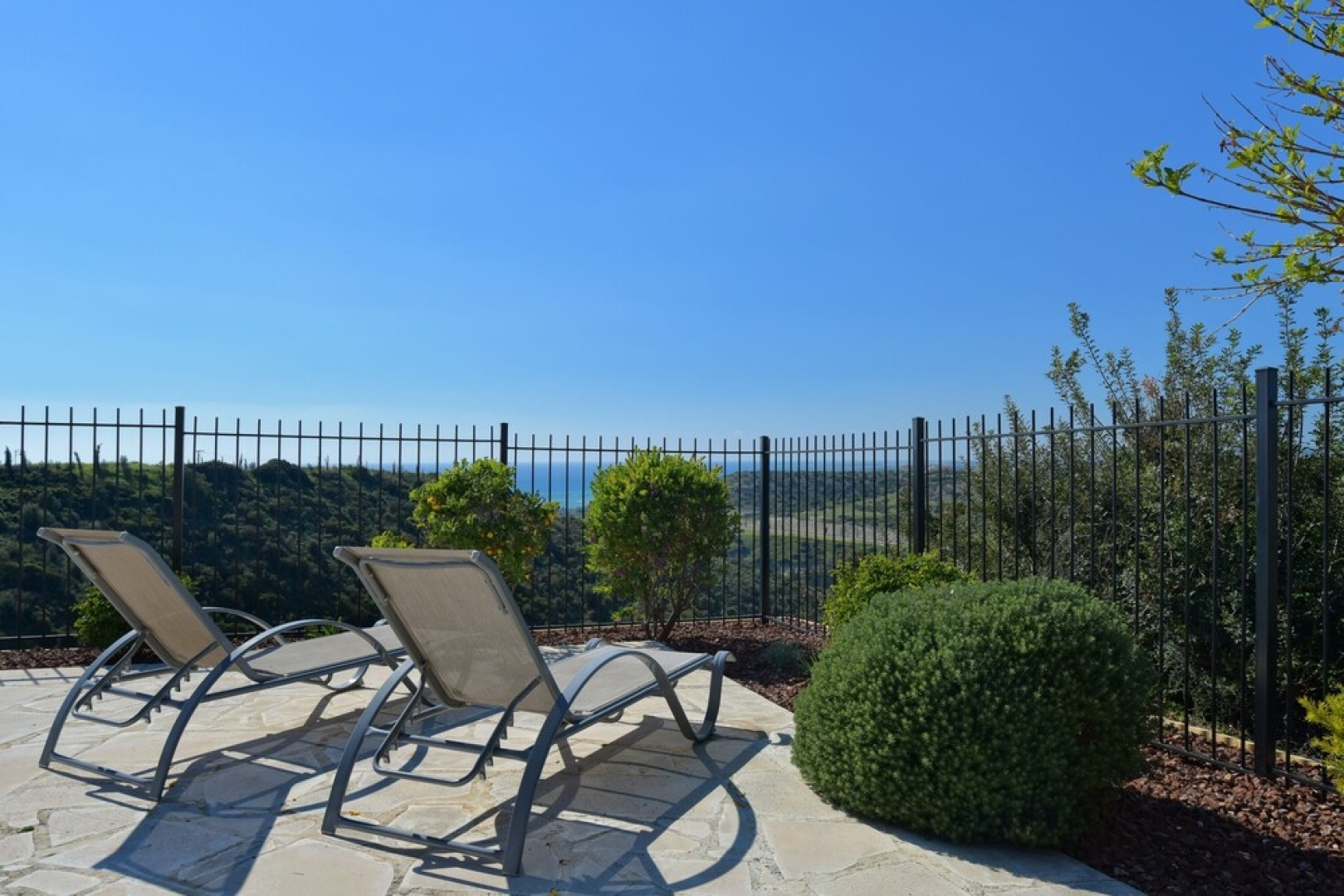 Stunning 3 bedroom villa 'BZ01' with private pool, stunning views, communal pool and resort facilities, Zephyros Village on Aphrodite Hills Re