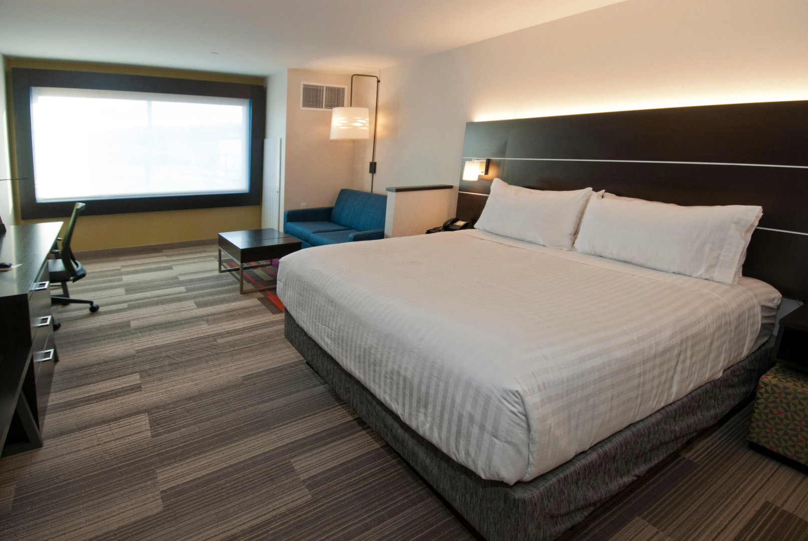 Holiday Inn Express & Suites Johnstown by IHG