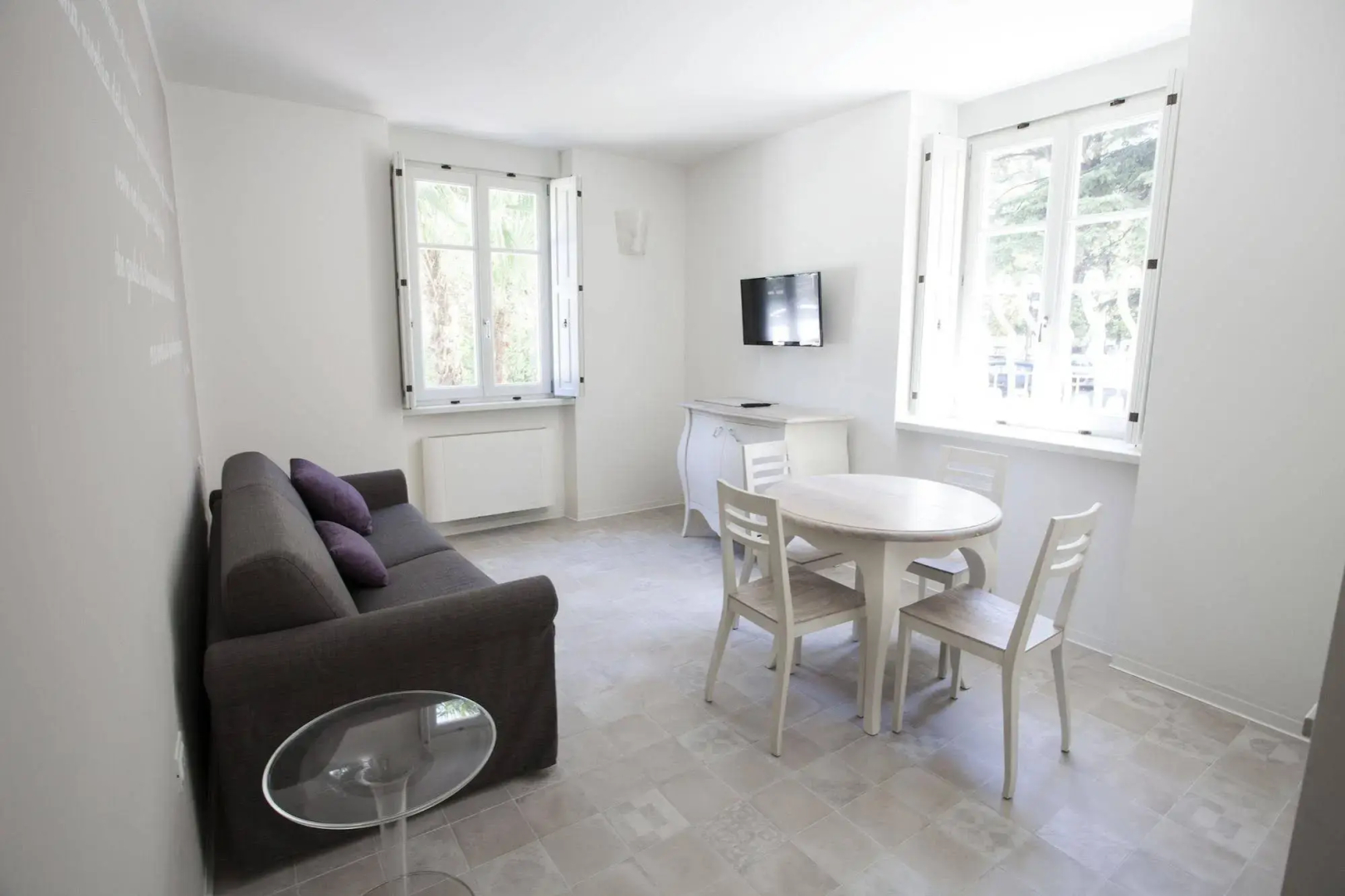 Villa Italia Luxury Suites and Apartments