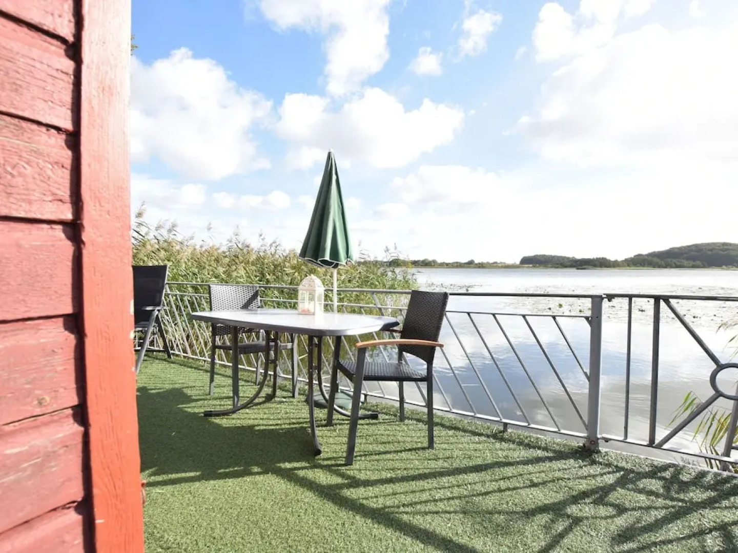 Bootshaus Direkt am See mit Eigenem Steg an der Ostsee