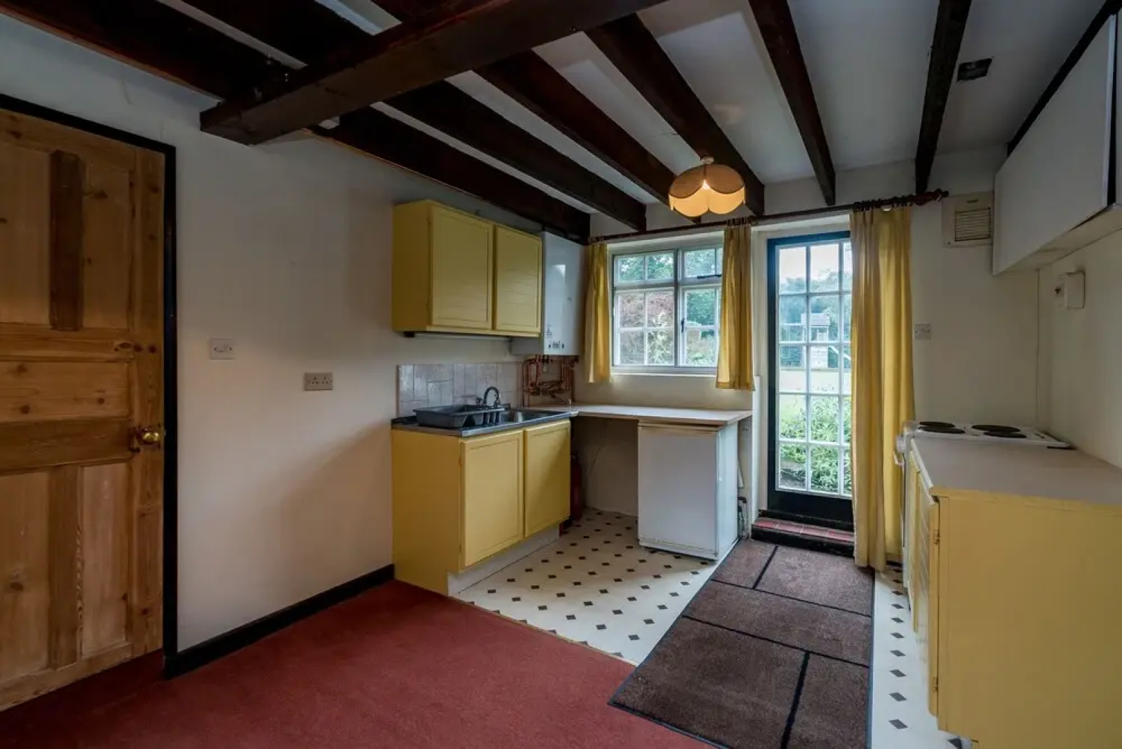 Yew Tree Cottage- Sleeps 12, Garden & Pet-friendly