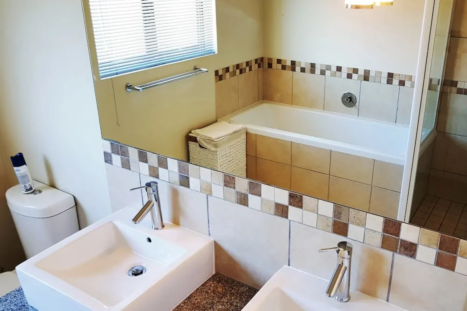 6 Nieuland 1053 Self catering