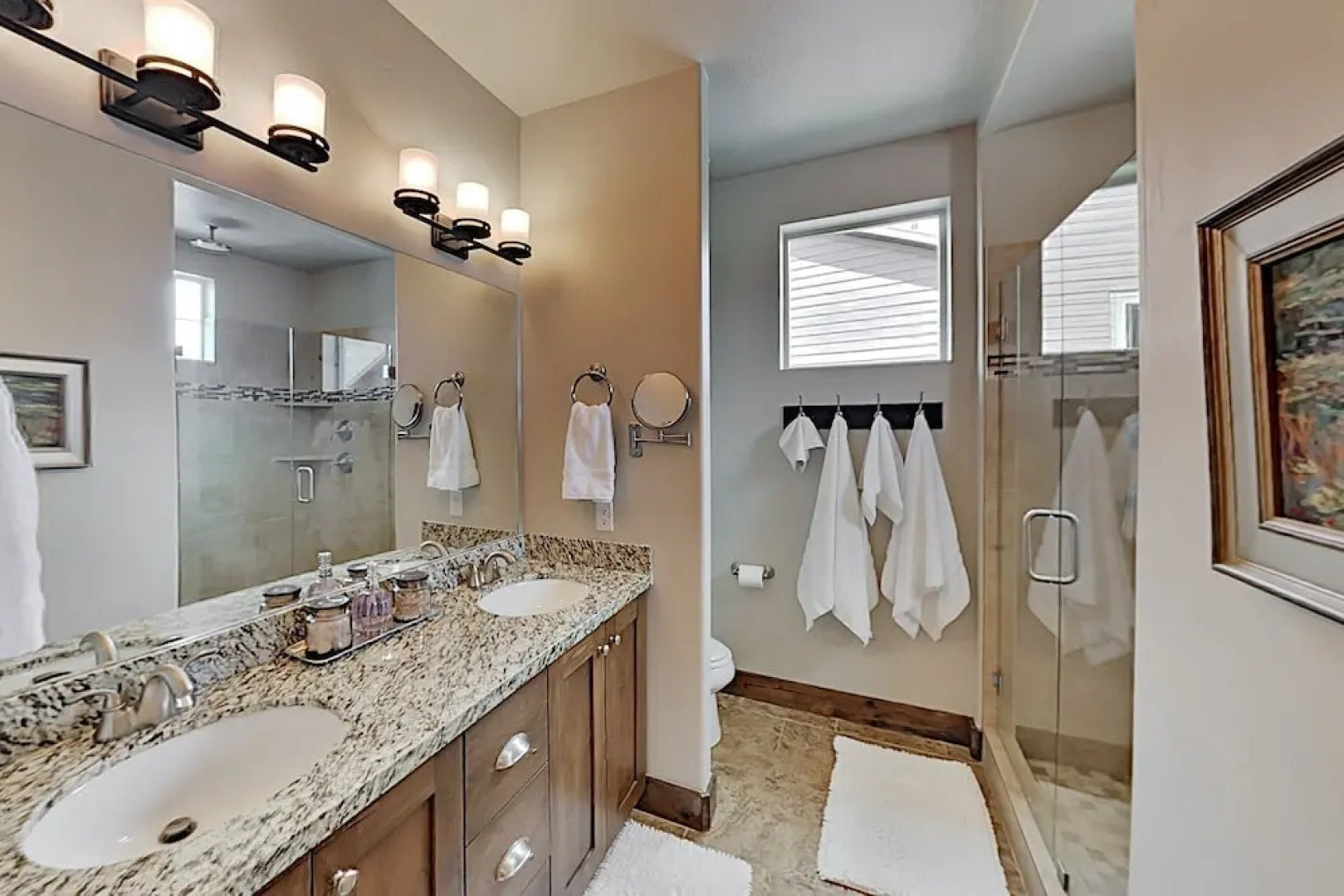 999wabig 4 Bedroom Home