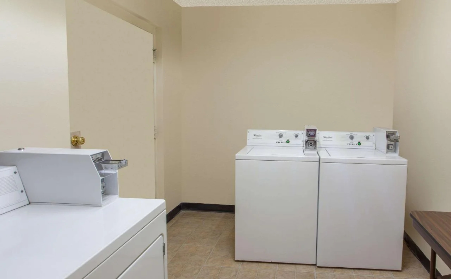 Knights Inn - Lithonia