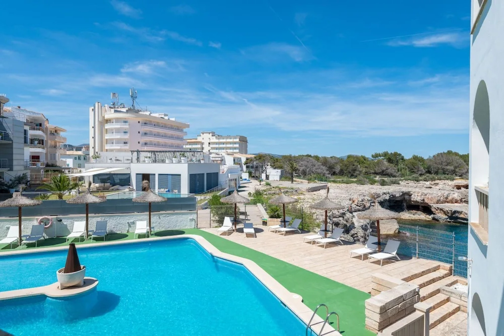 Orange Colom Seaside Apartments