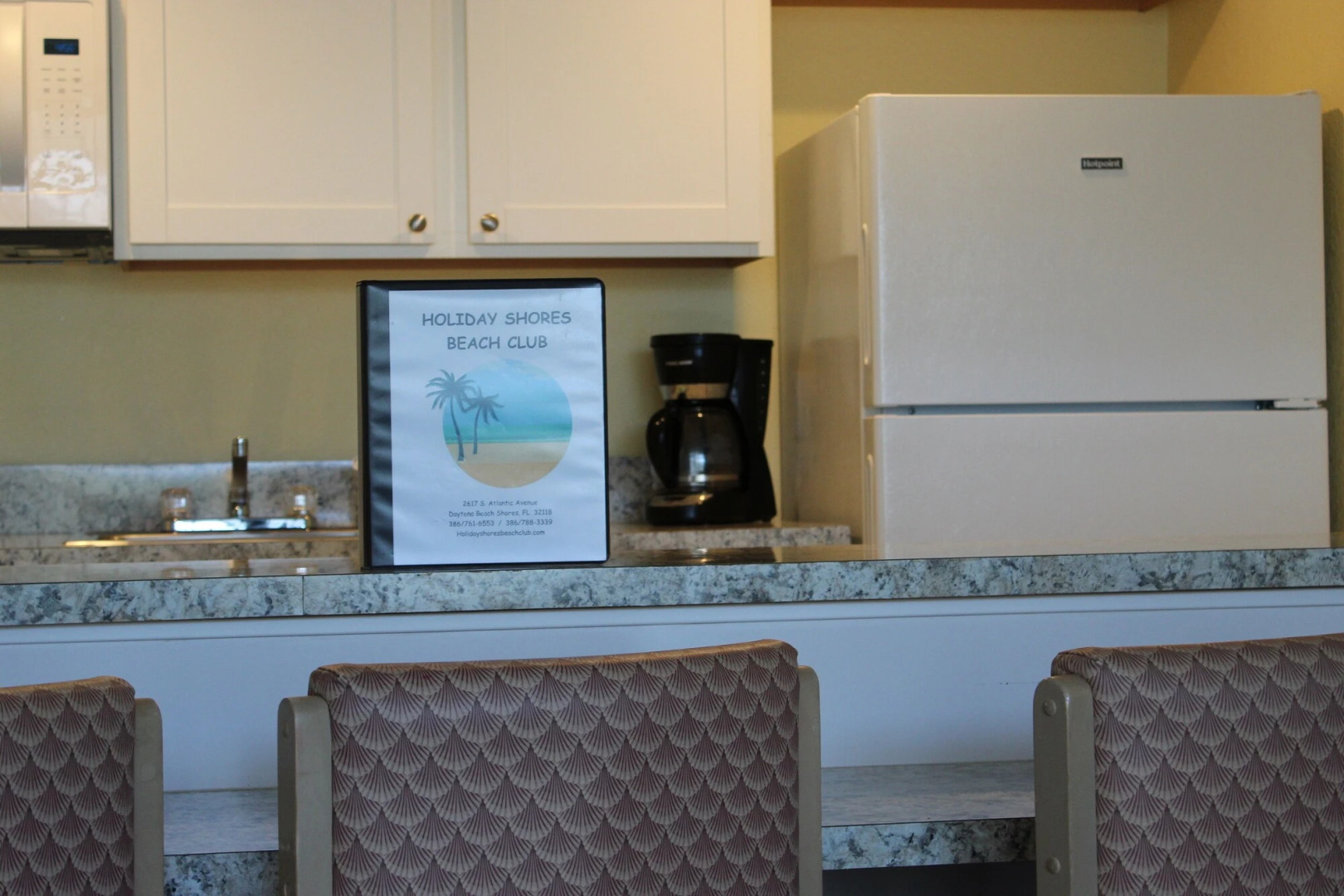 Holiday Shores Beach Club