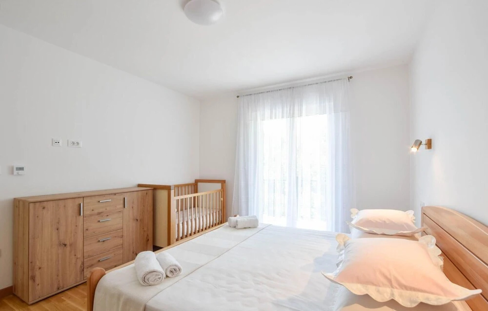 Beautiful Home in Sinj With 5 Bedrooms, Wifi and Outdoor Swimming Pool