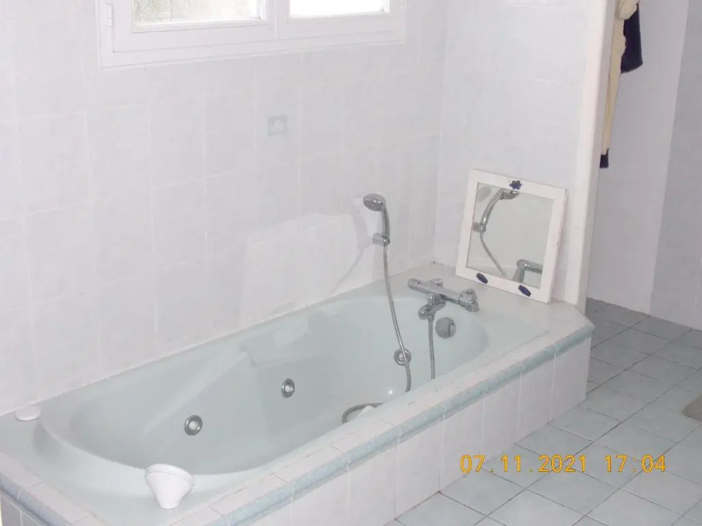 Maison de 3 chambres avec jacuzzi jardin amenage et wifi a Angoume