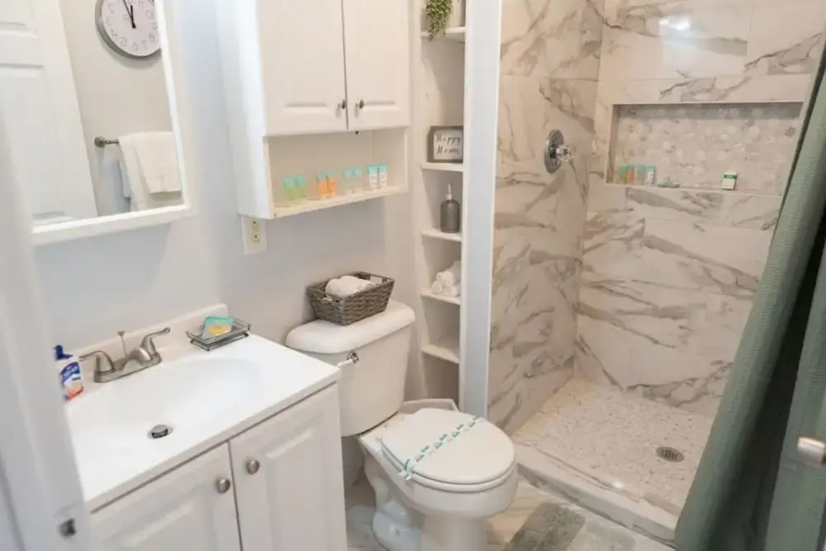 Large 4-bedroom House With AIR Hockey Table Close TO Disneyland IN Orange County p41