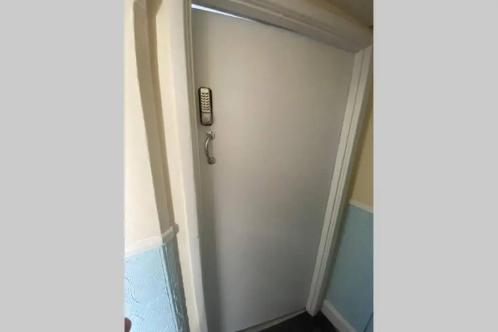 Seagulls Rest Marine Themed Seaview Apartment