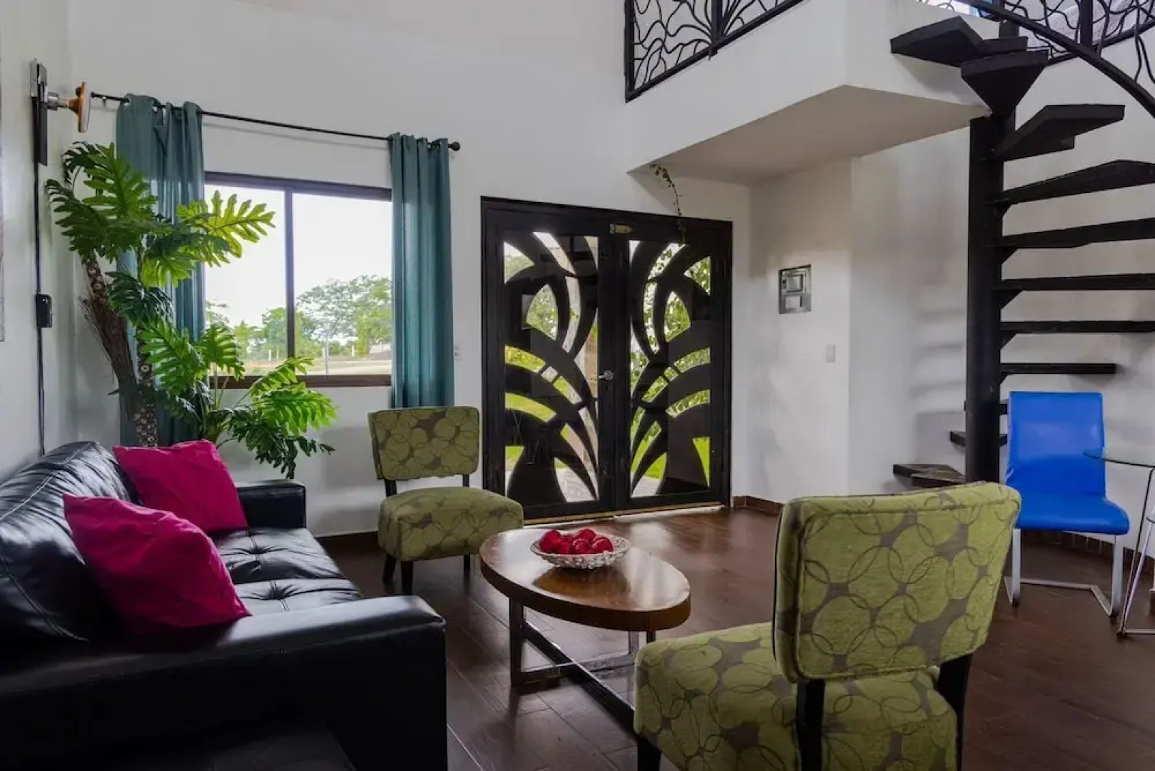 Country Hills Las Lajas