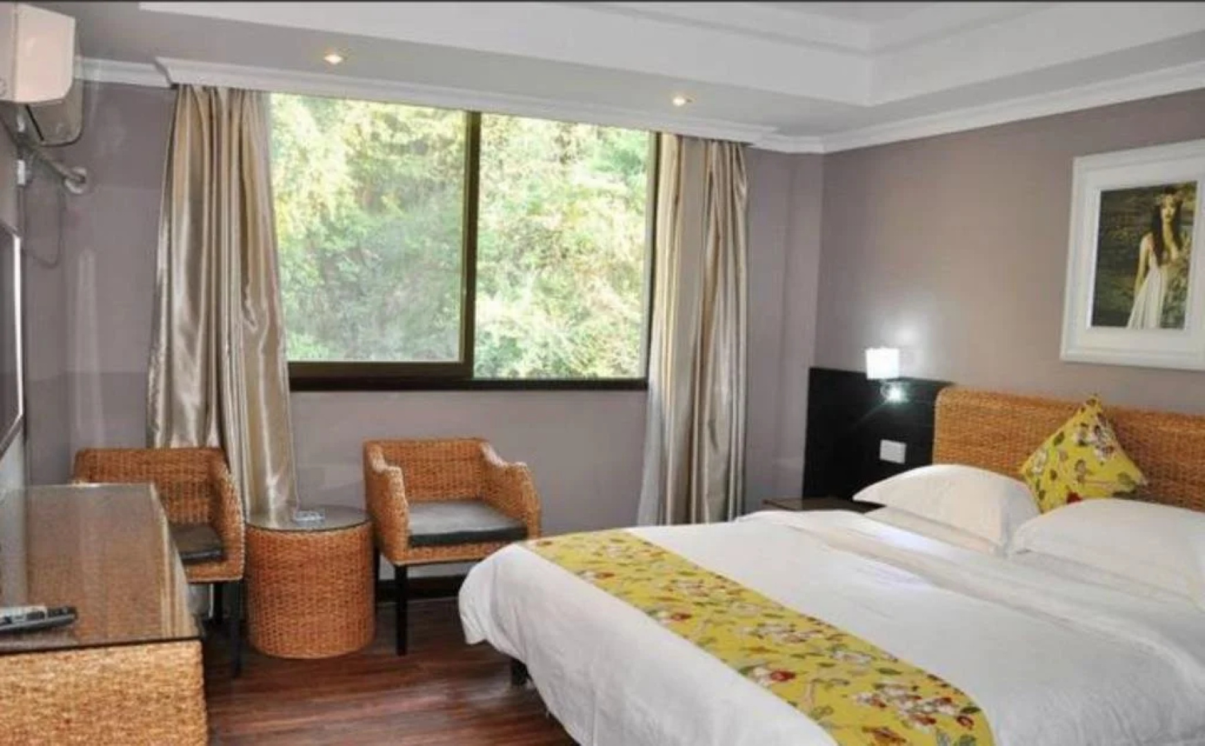 Guilin Lipu Fengyu Yanshan Resort