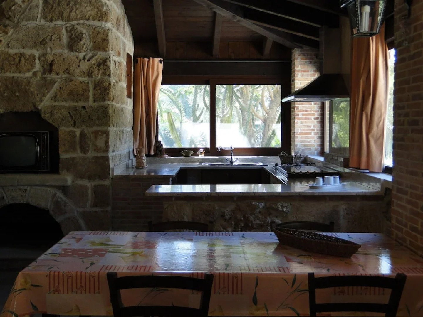 Lovely Apartment in Portland With Garden and Patio