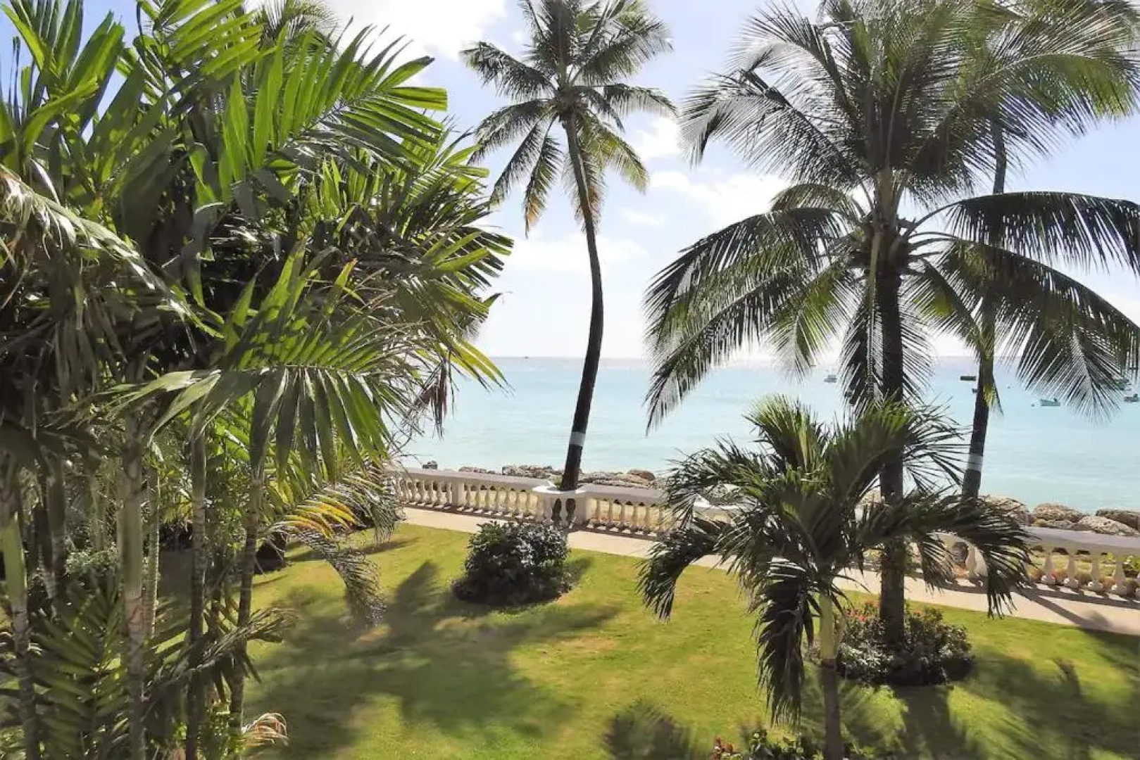 Zenbreak Freshwater Beachfront #6