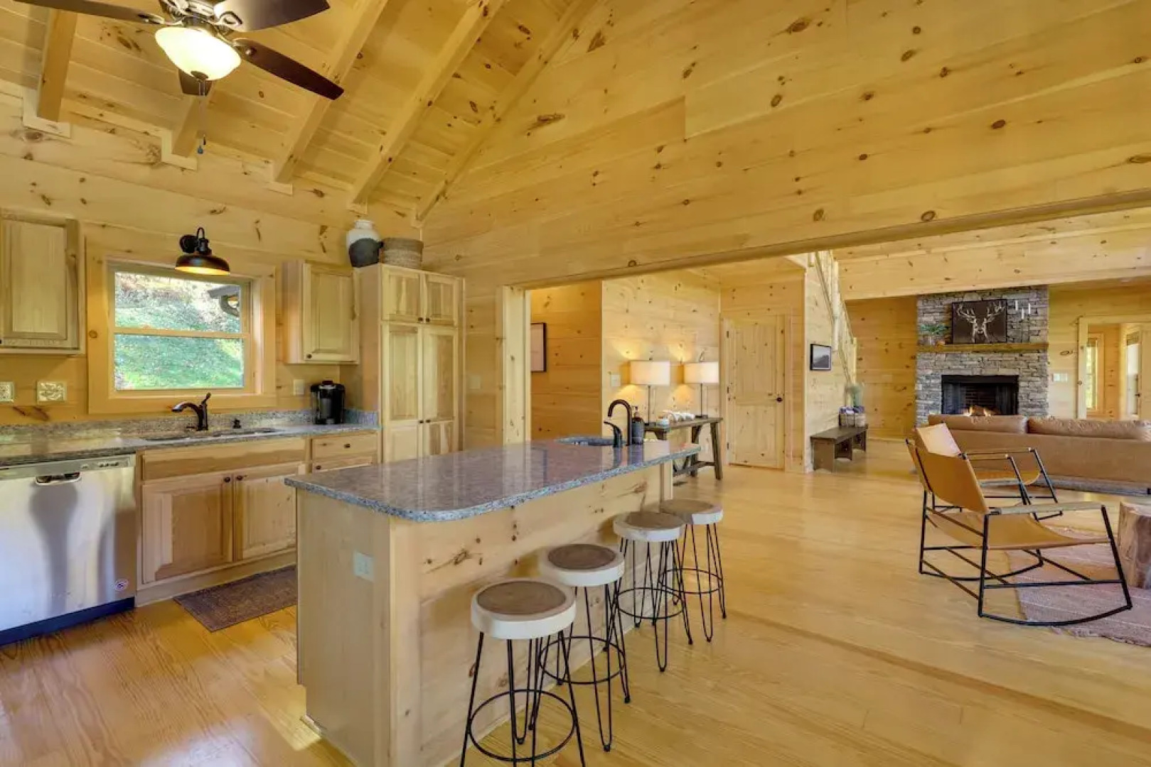 12 Mi to Sugar Mountain: Luxe Banner Elk Escape