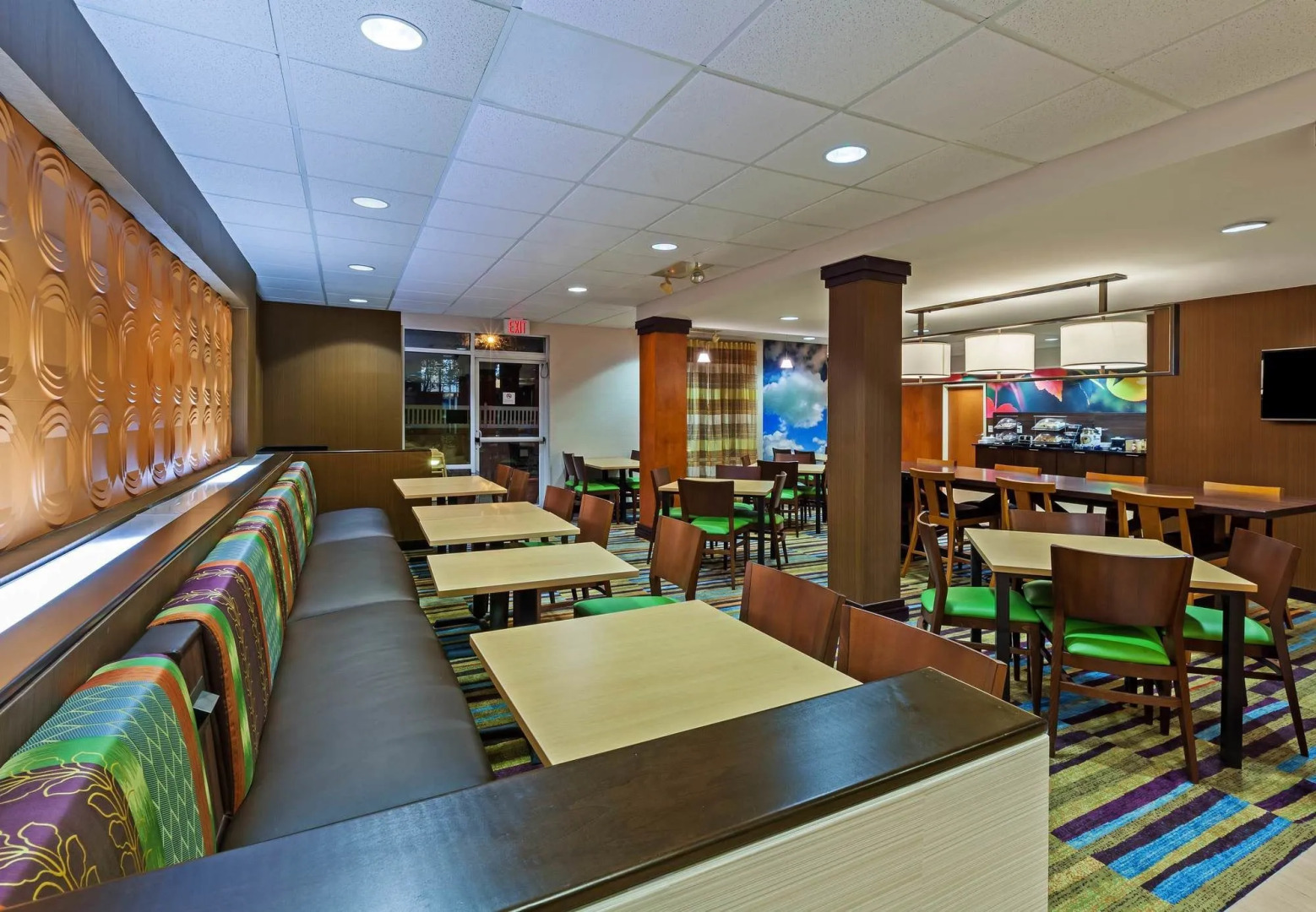Fairfield Inn & Suites by Marriott Rogers