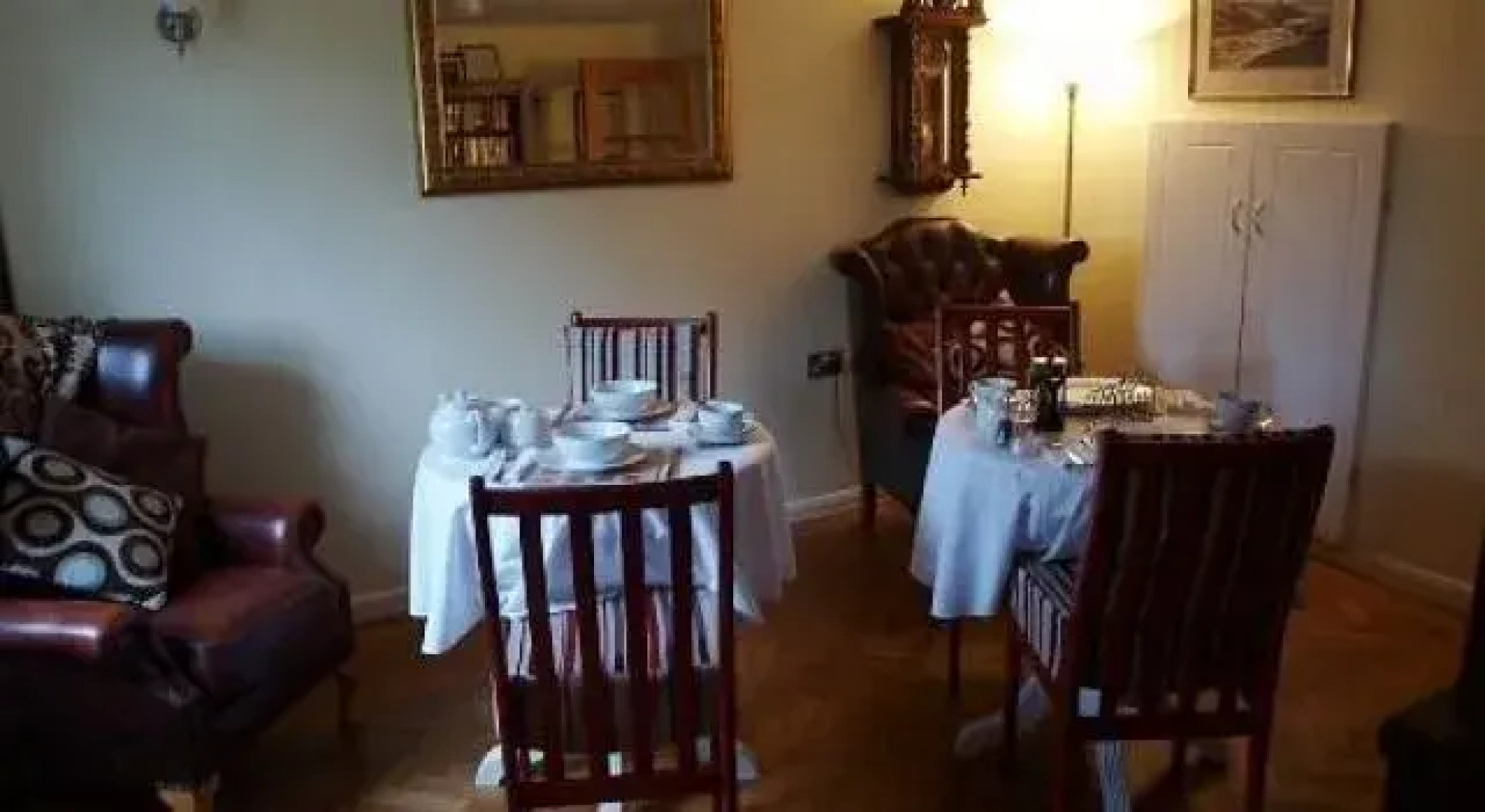 Gate House Bed  Breakfast