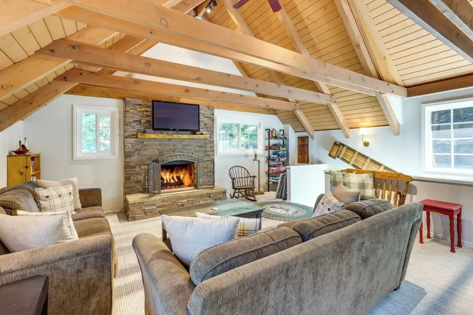 Stunning Getaway in Lake Arrowhead!