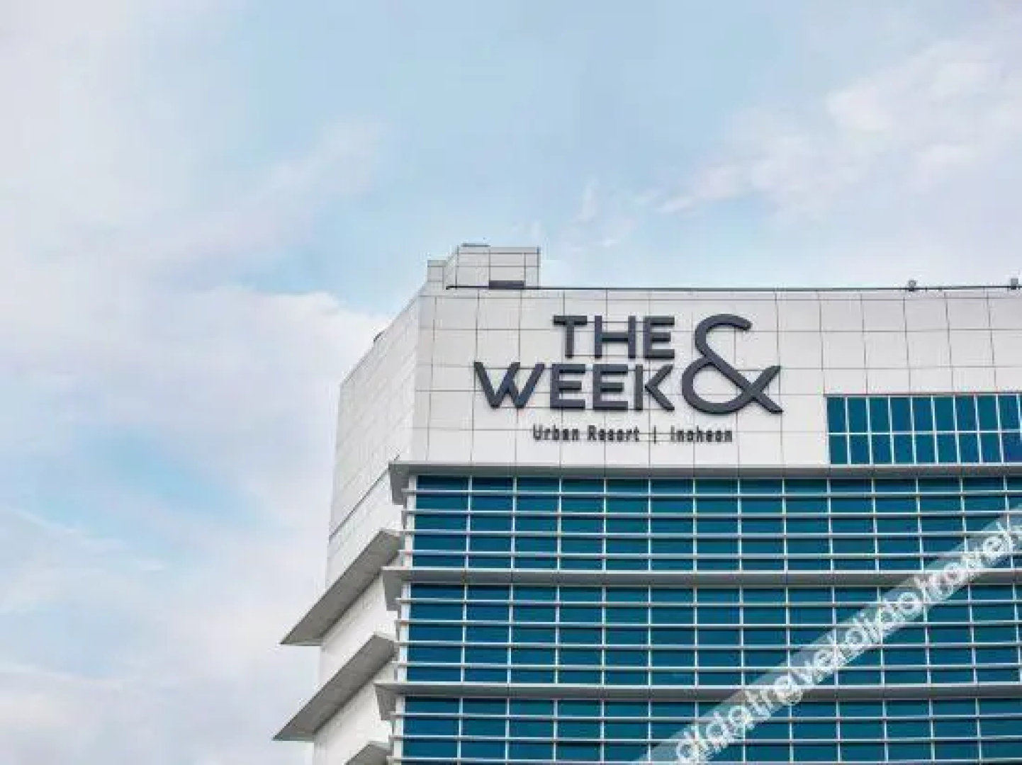 The Week& Resort