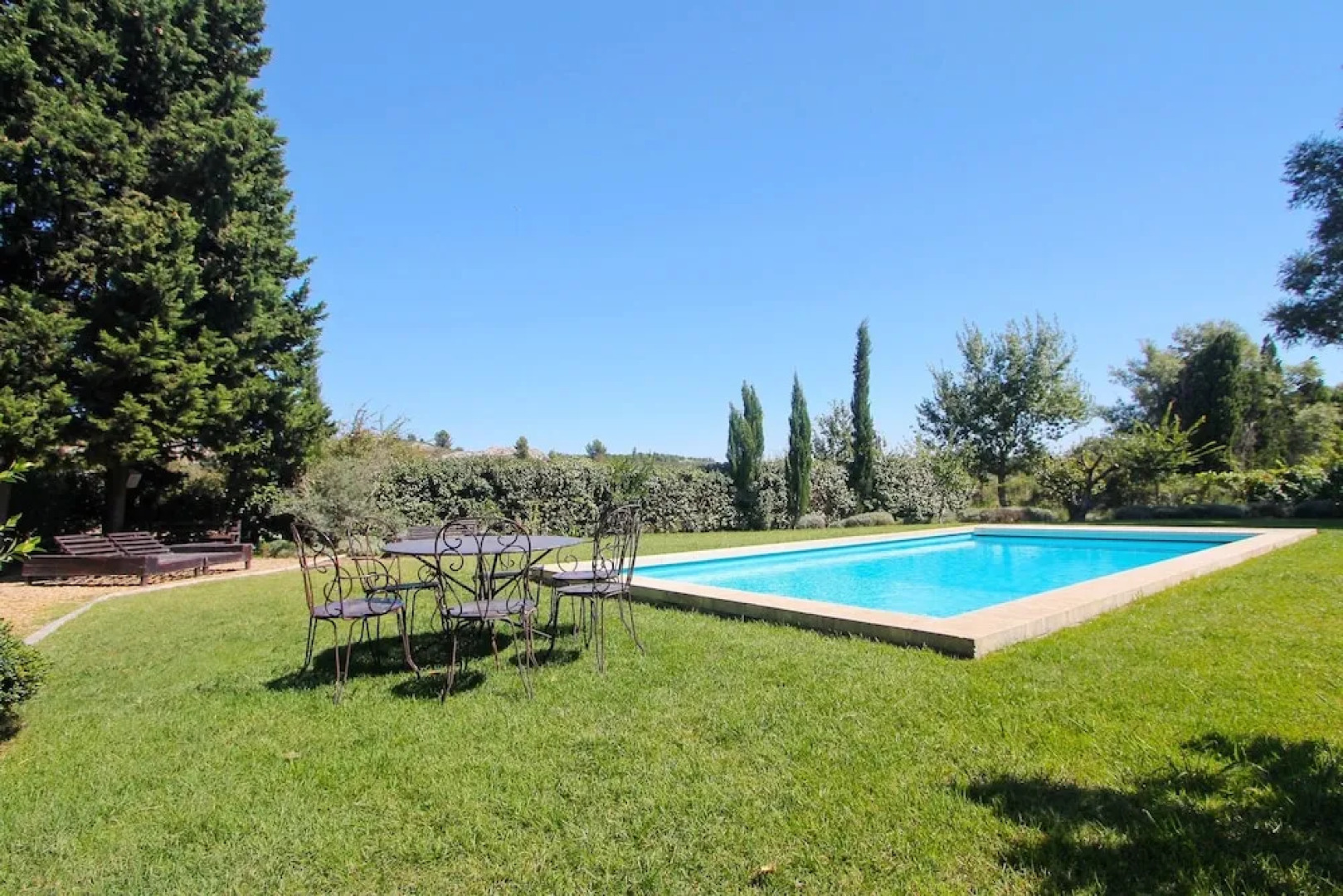 Villa With 4 Bedrooms in Maussane-les-alpilles, With Wonderful Mountai