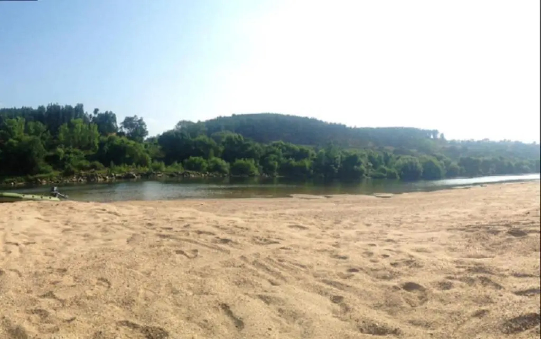 Apartment with 2 bedrooms in Praia do Ribatejo with wonderful lake view enclosed garden and WiFi 200 m from the beach