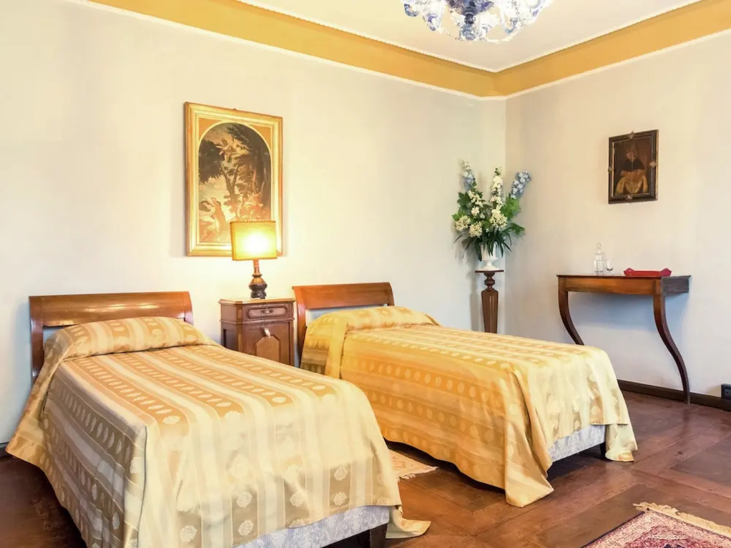 Luxurious Mansion in Crespignaga With Swimming Pool