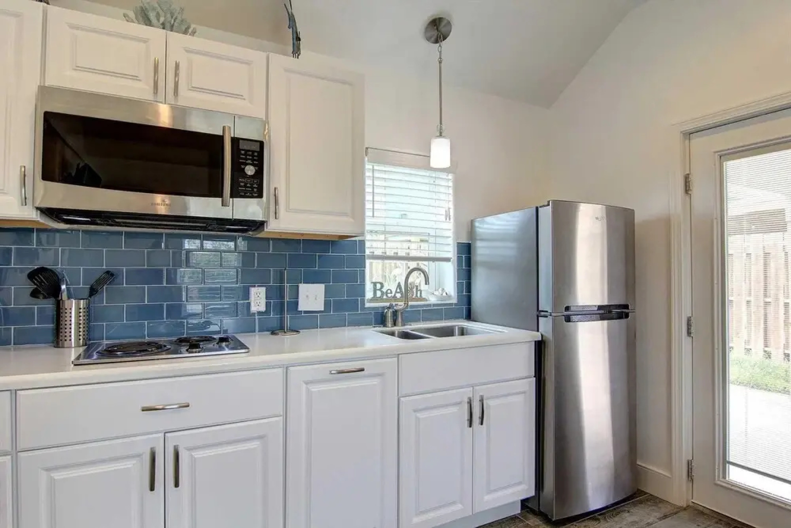 Coastal - 1 Br Home