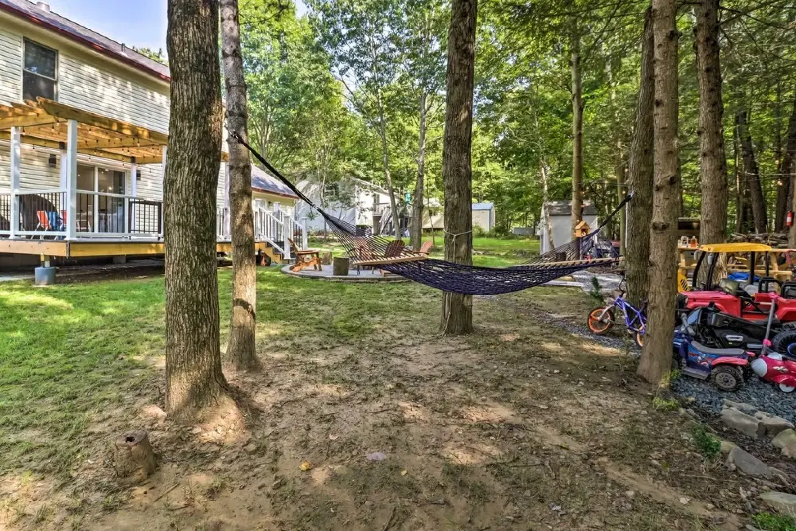 Game Room & Yard: Family Paradise in Pocono Summit