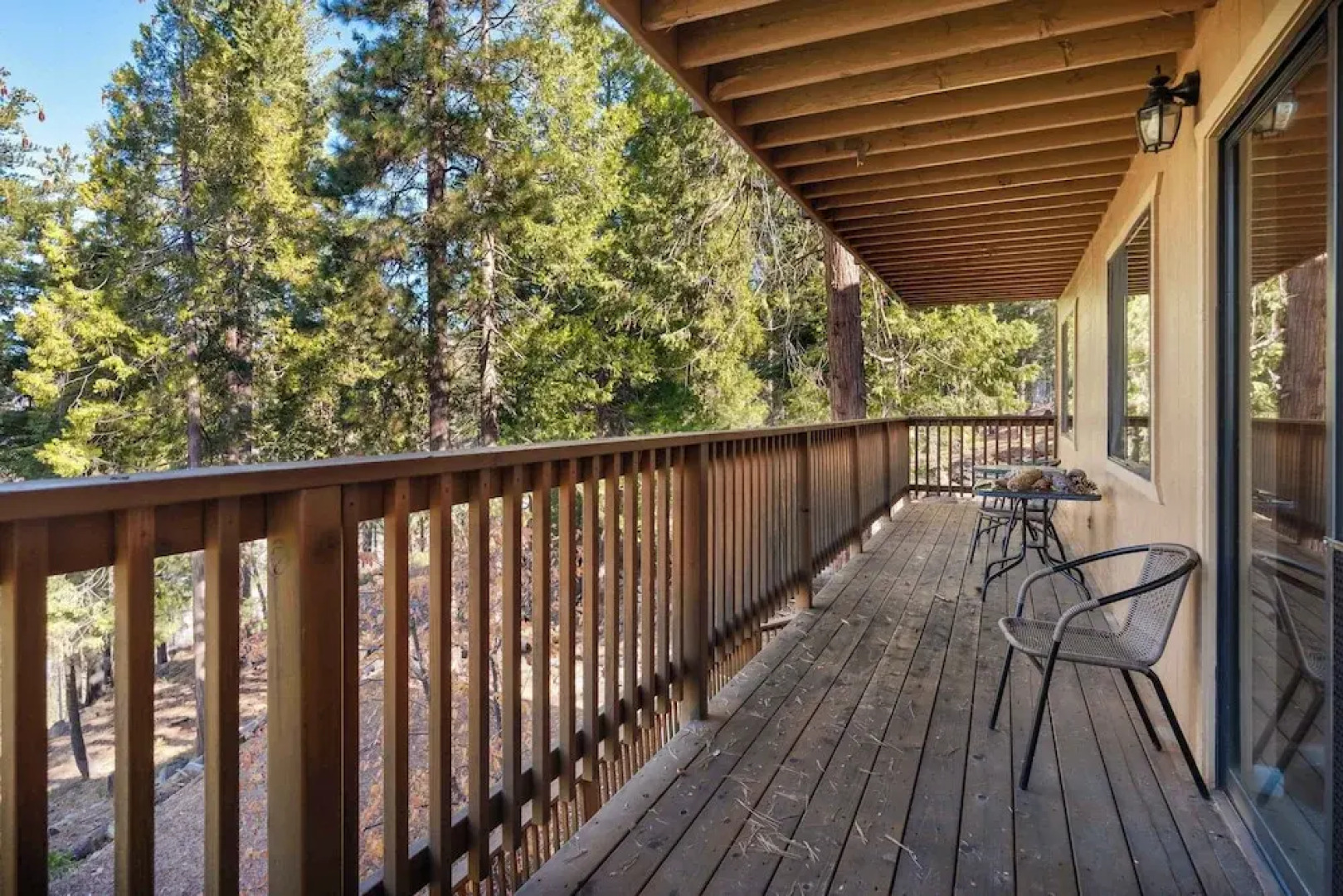Yosemite Aviary and Quail Within Yosemite - 2 Separate Units, Up To 14 Guests!