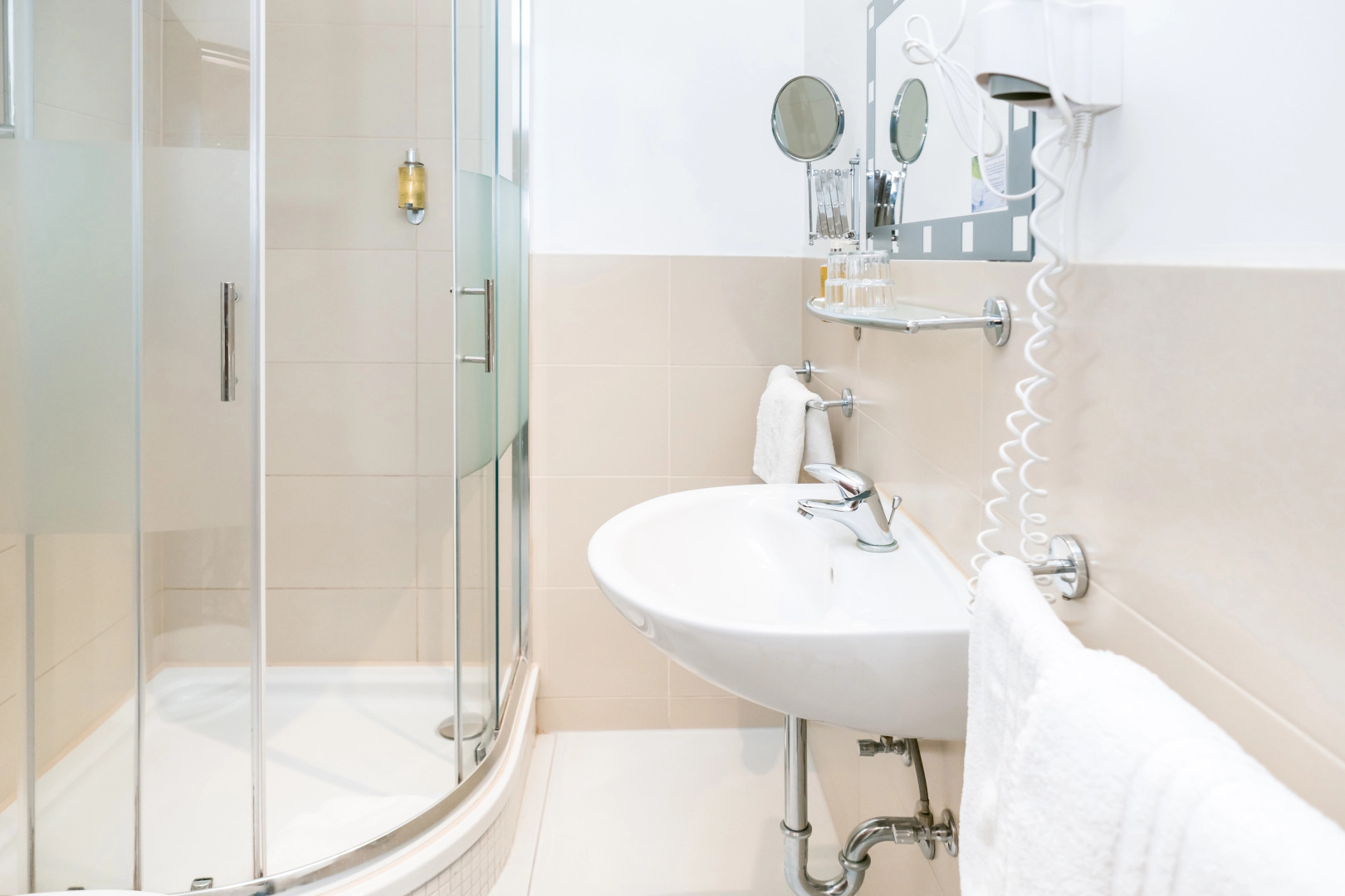 Hotel Astor Kiel by Campanile