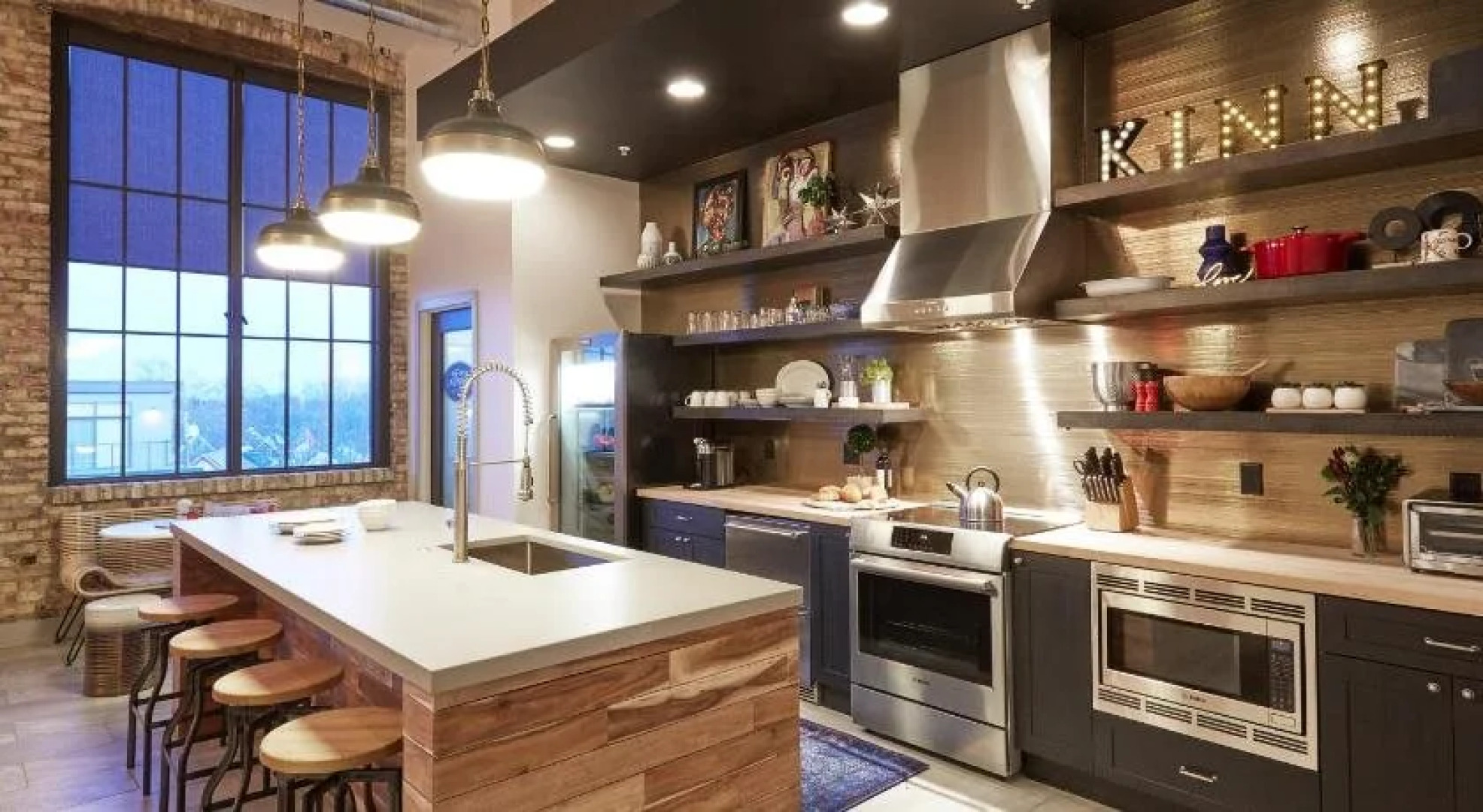 Kinn Guesthouse Bay View