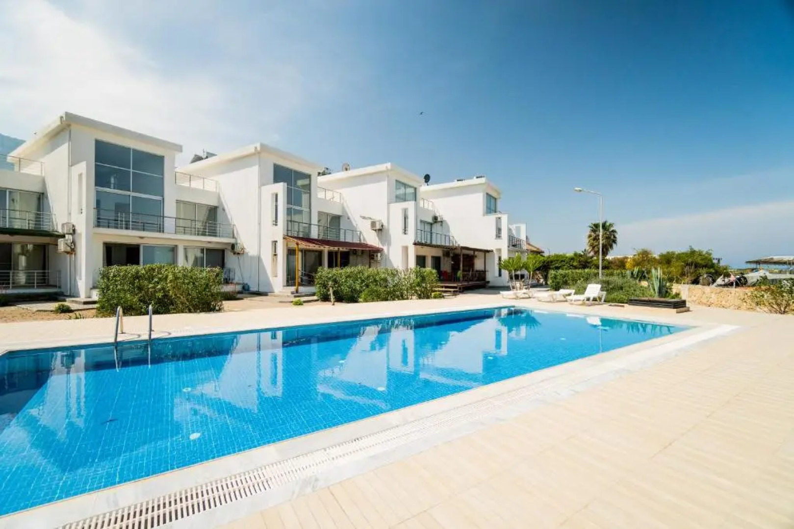 Spacious Three-Bedroom Apartment with Sea View A4