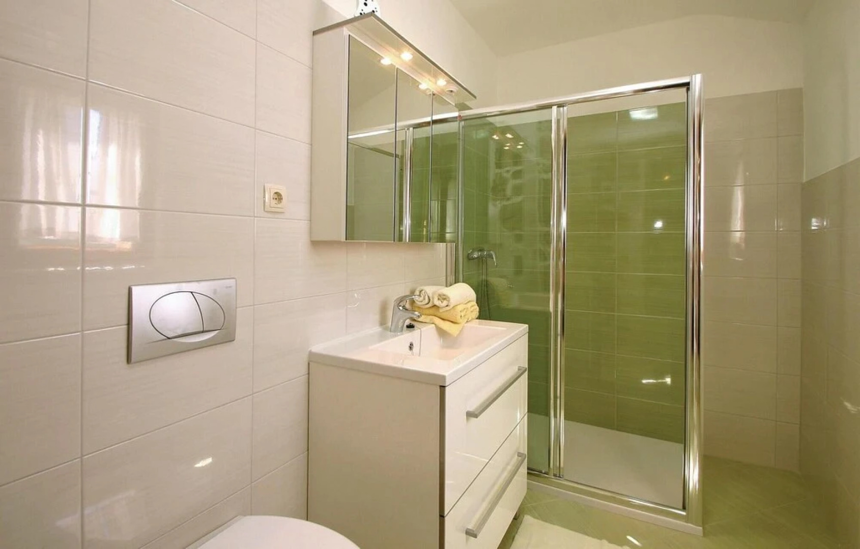 Awesome Home in Supetarska Draga With Wifi and 2 Bedrooms