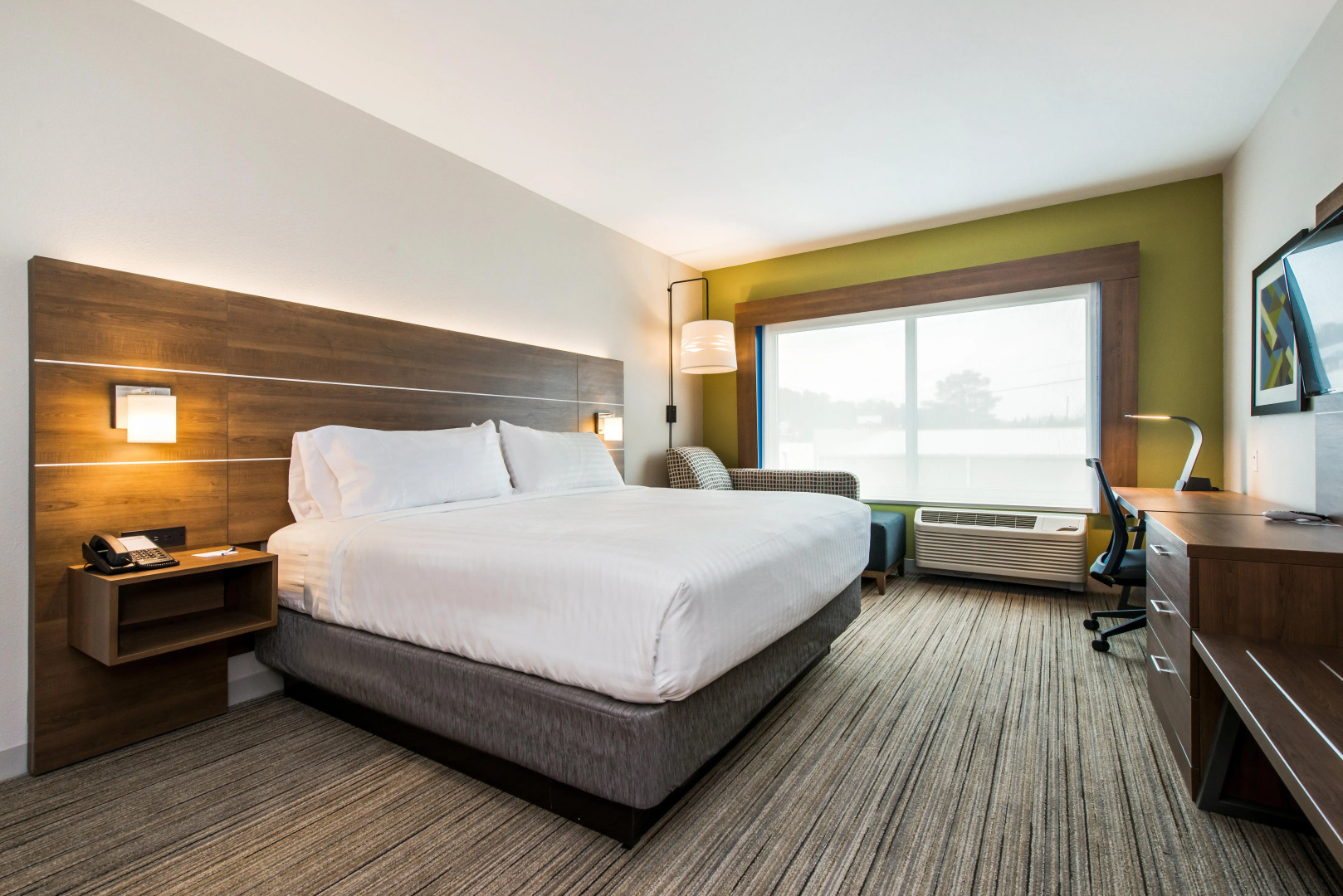 Holiday Inn Express & Suites Carrollton West by IHG