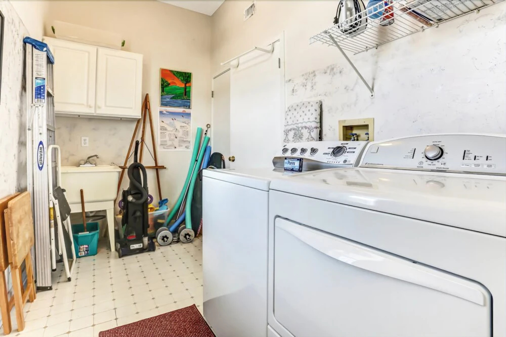 812 S. Fletcher - 3 Br Cottage