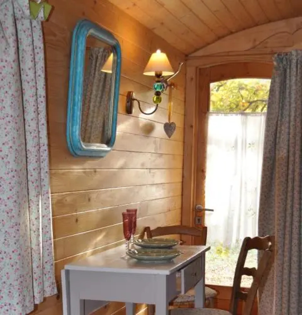 La roulotte Chic et Boheme