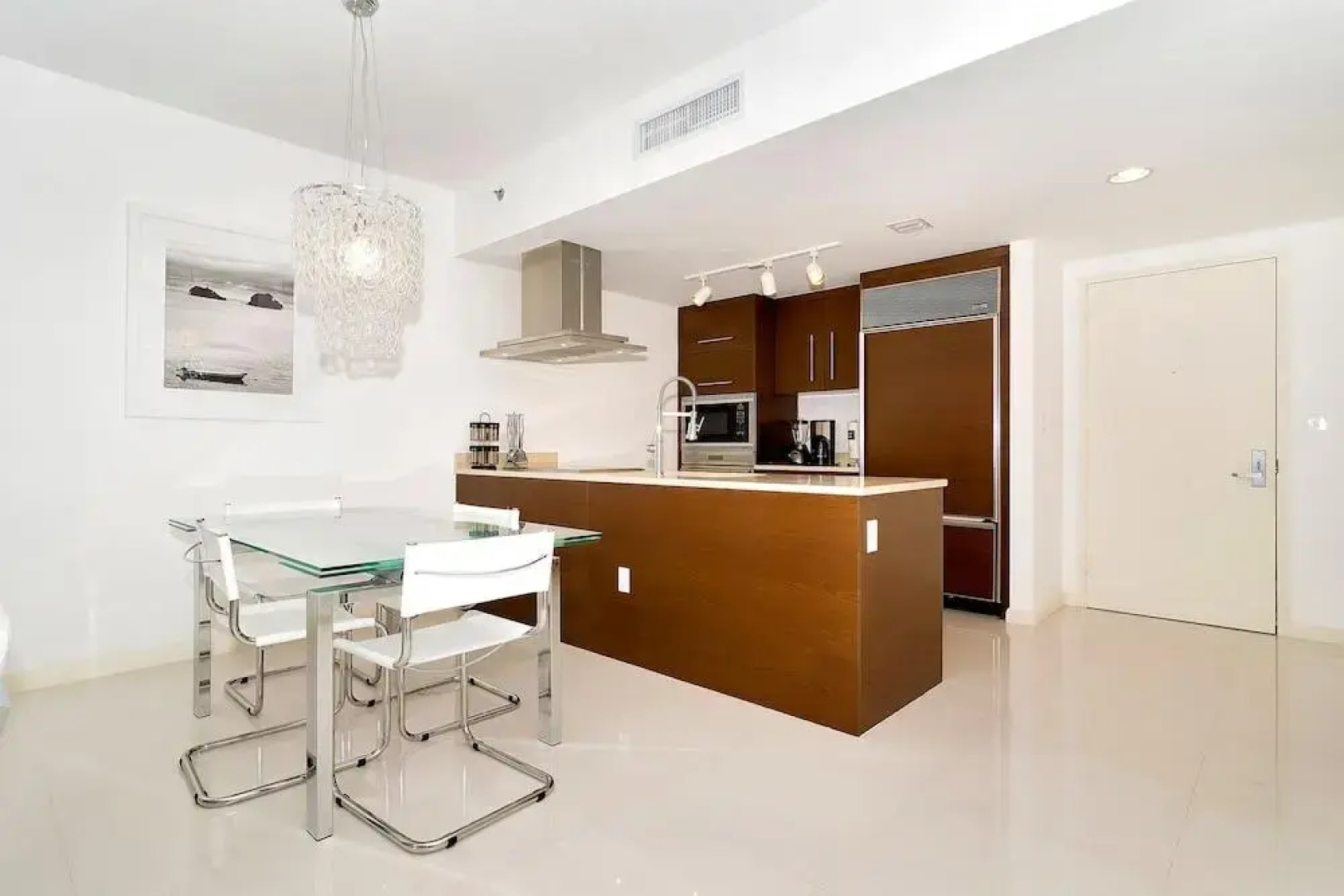 Icon Residences By Sunnyside Hotel and Resorts