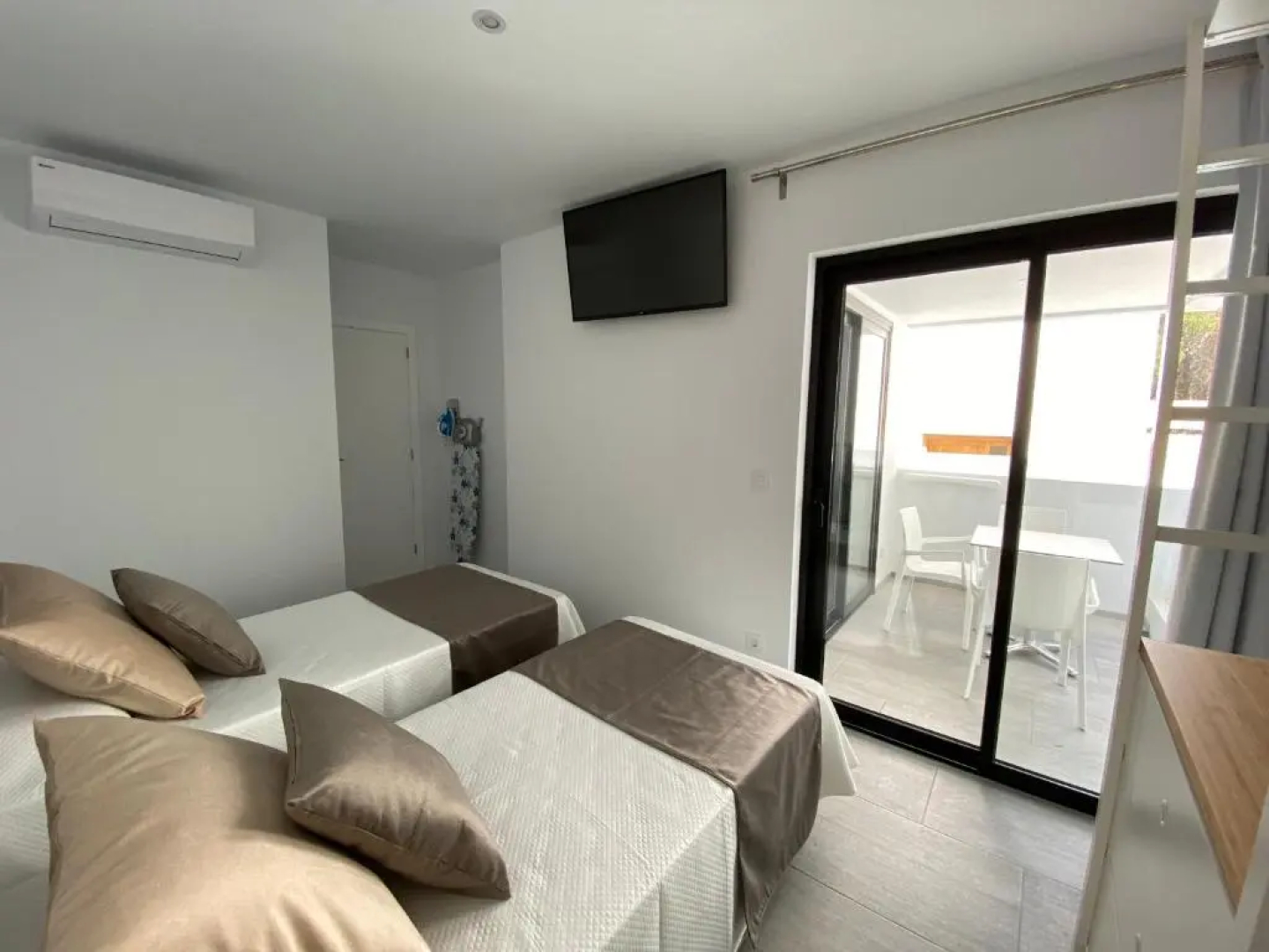 Flying Suites La Palma