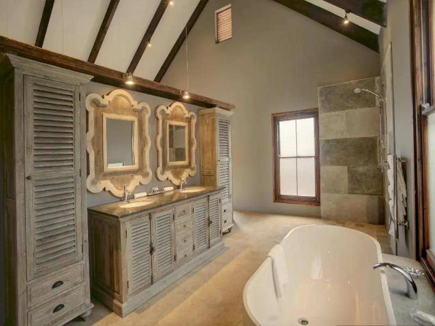 Bush Villas Self-Catering At Botlierskop