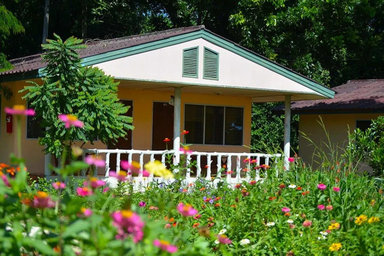 Country Lake Nature Lodge