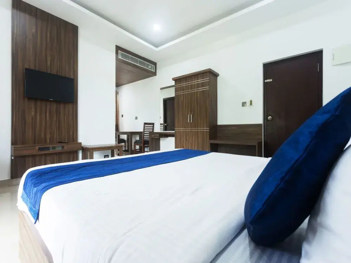 Hotel Misty Garden Resorts