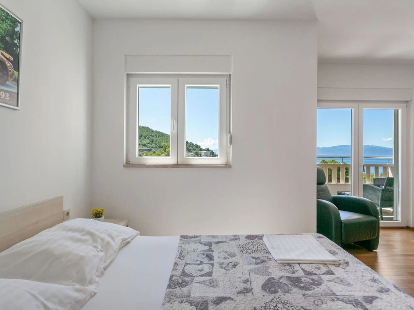 Contemporary Apartment in Drvenik With Balcony