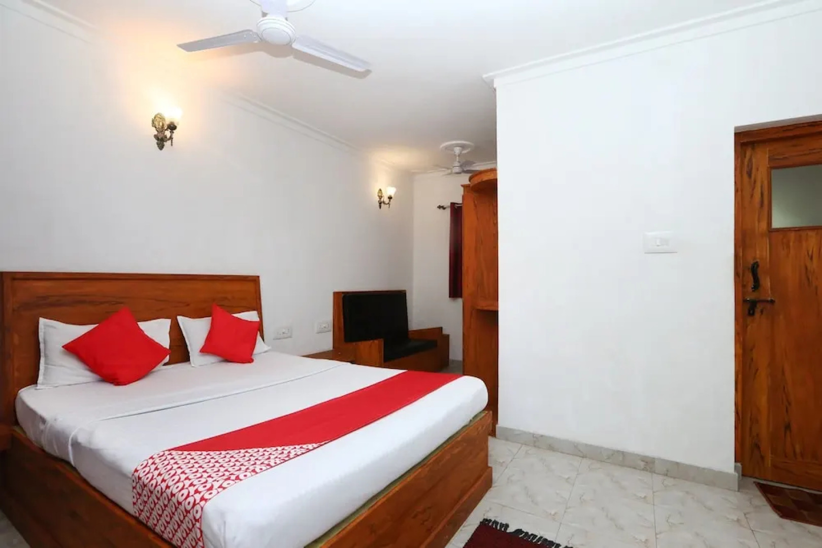 OYO 22437 Jungle Hut