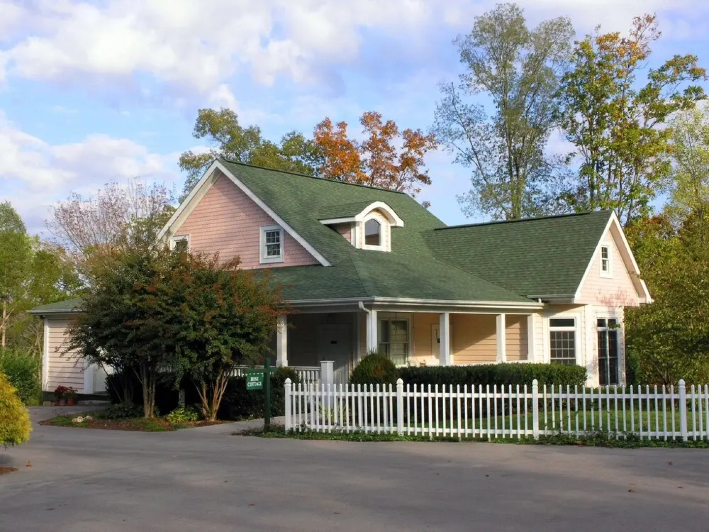 Whitestone Inn