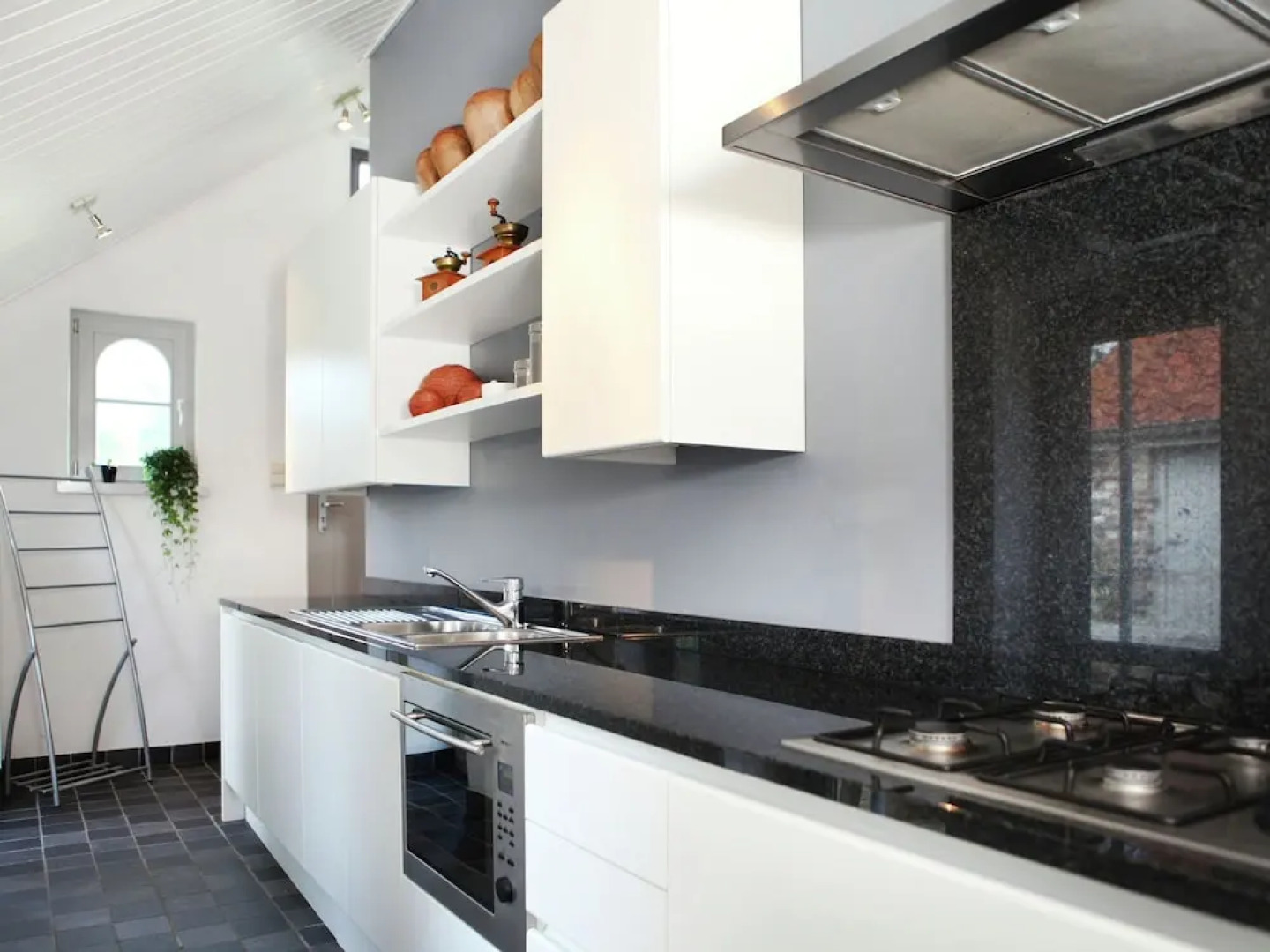 Luxurious Holiday Home in Wingene With Forest Near