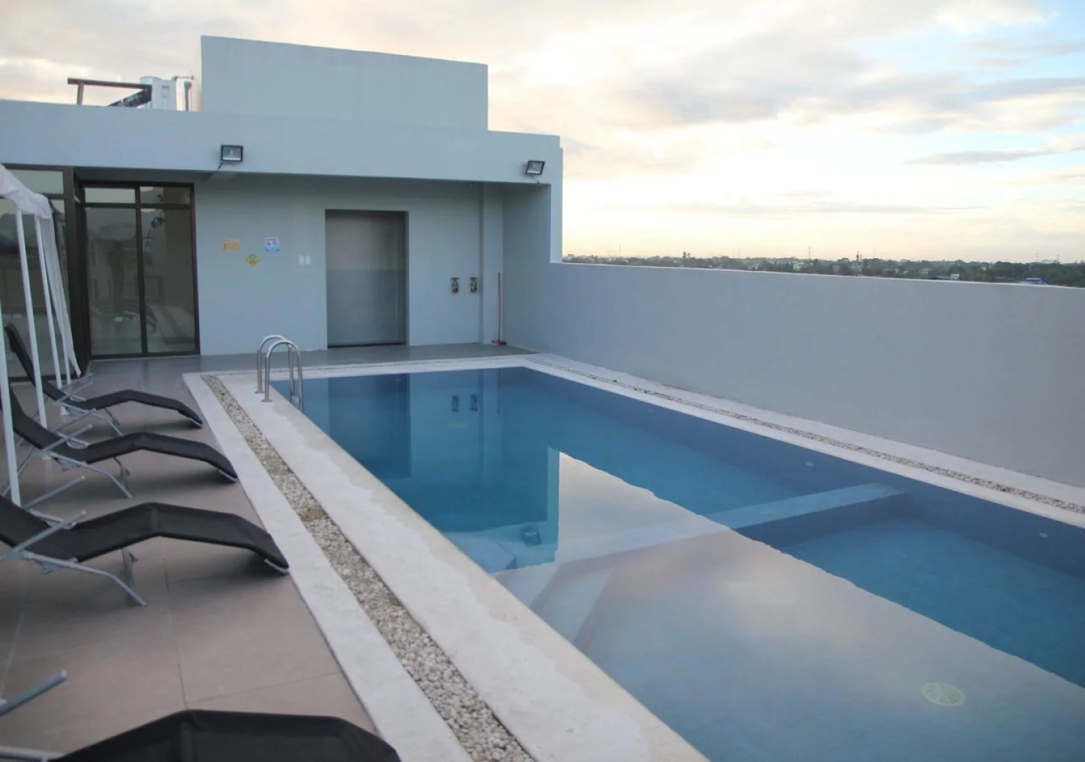 OYO 637 Fox Hotel (Quarantine Hotel)